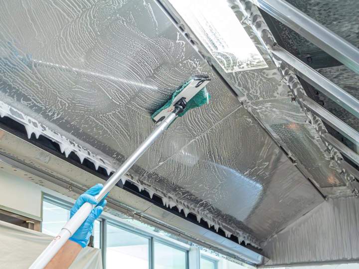 Intervention nettoyage hotte Indre-et-Loire